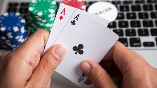 The Art of Bluffing: Mastering the Poker Face