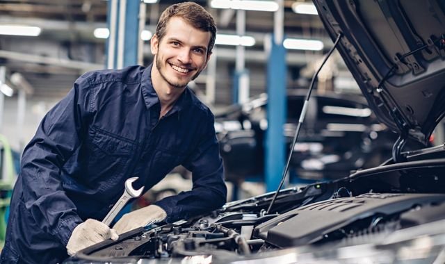 Vehicle Restoration on Your Terms: Mobile Car Body Repairs Oldham